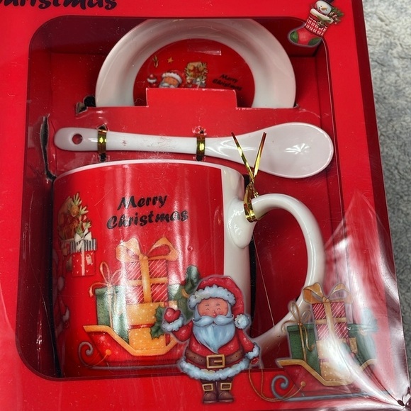 NIB Christmas Holiday Gift Set Mug and Hand Towel White Elephant - Picture 2 of 6